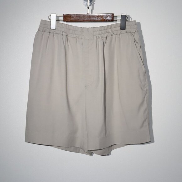 Fendi signature embroidered solid shorts Size 50 - Picture 1 of 8